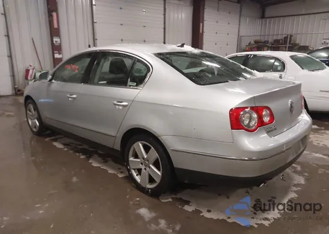 2009 Volkswagen Passat Komfort z USA, uszkodzony, nr VIN WVWJK73C89P017825